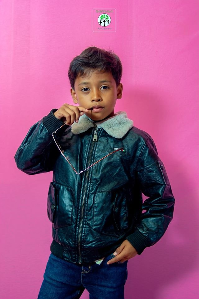  Nathan Enfant Model Malagasy 